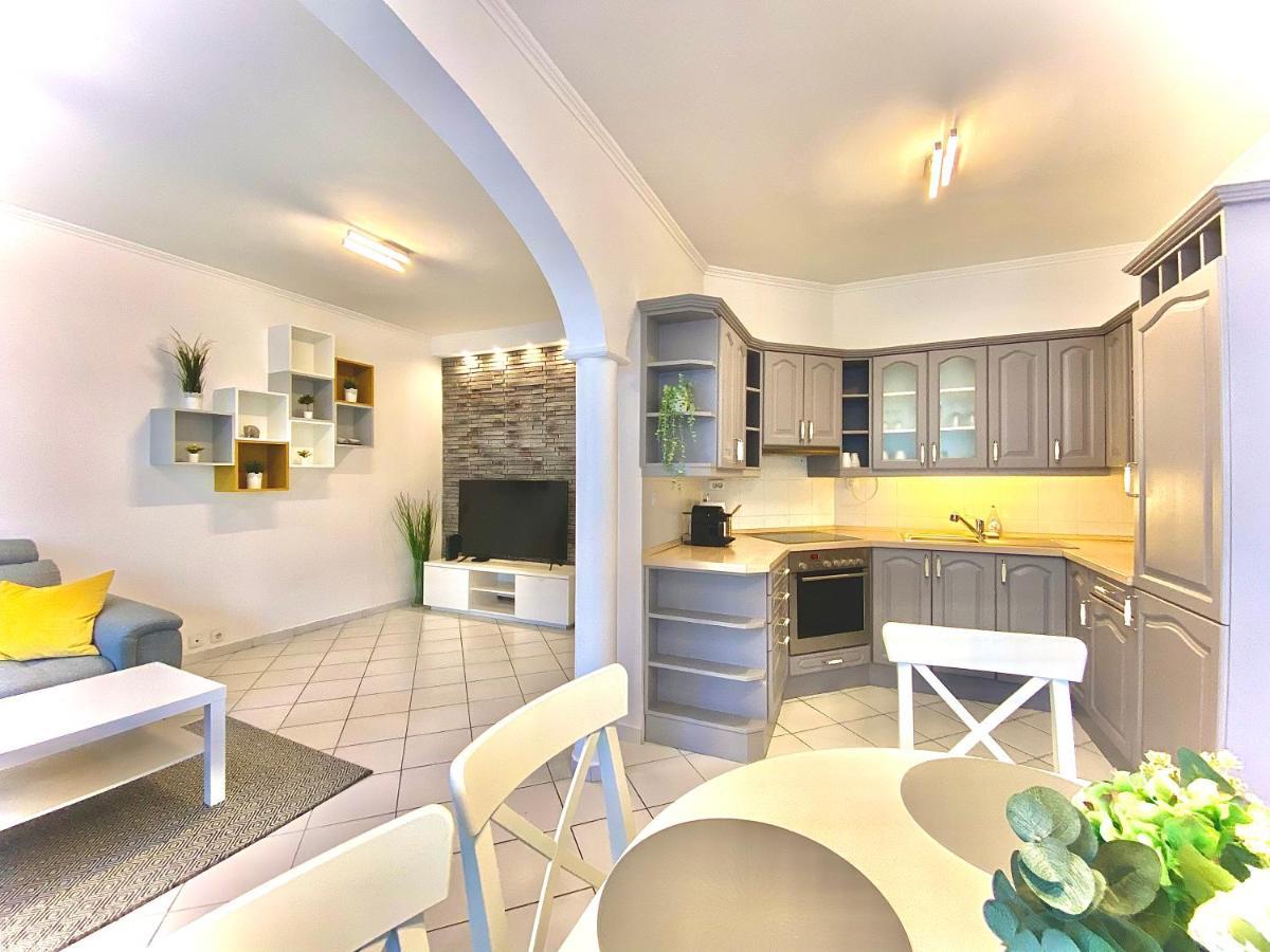 Mirell Apartman セゲド エクステリア 写真
