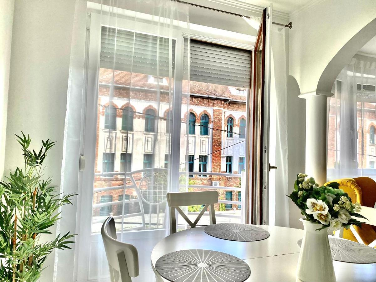 Mirell Apartman セゲド エクステリア 写真